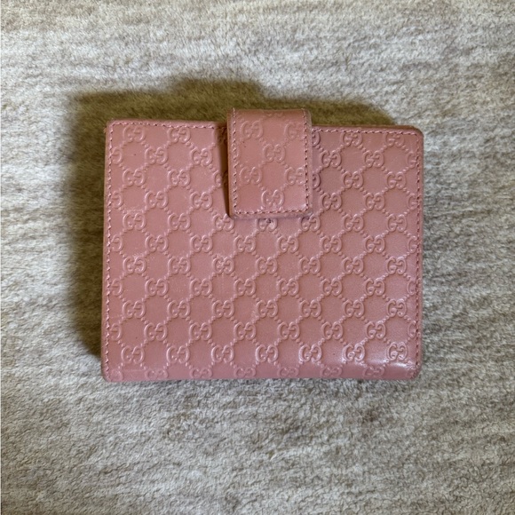 Gucci Pink Leather Monogram Wallet - Picture 2 of 15